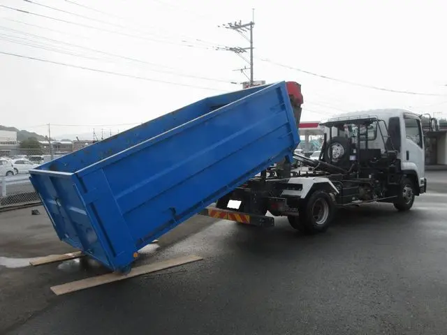 いすゞ フォワード 2RG-FRR90S2(2WD)の写真20