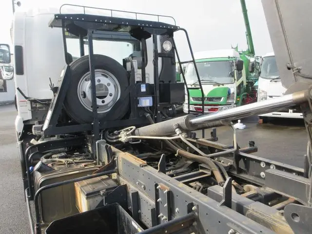 いすゞ フォワード 2RG-FRR90S2(2WD)の写真29