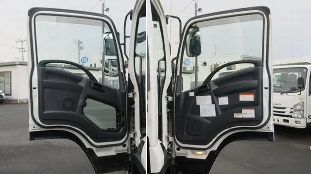 いすゞ フォワード 2RG-FRR90S2(2WD)の写真37