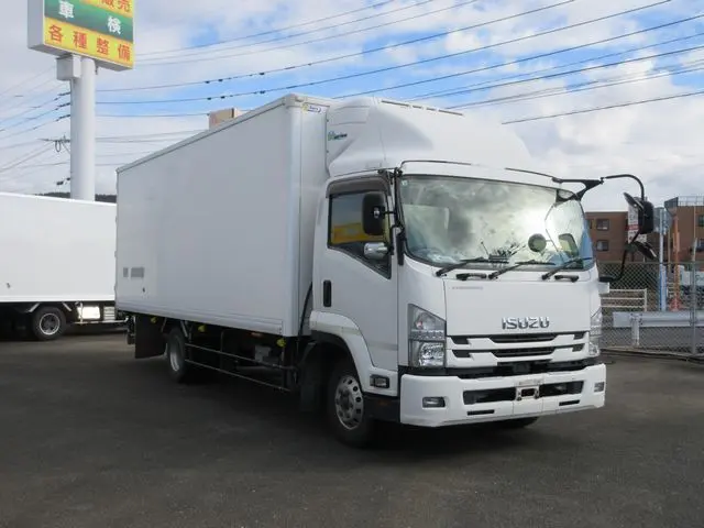 いすゞ フォワード TKG-FRR90T2(2WD)の写真5