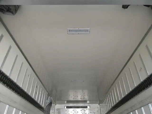 いすゞ フォワード TKG-FRR90T2(2WD)の写真19