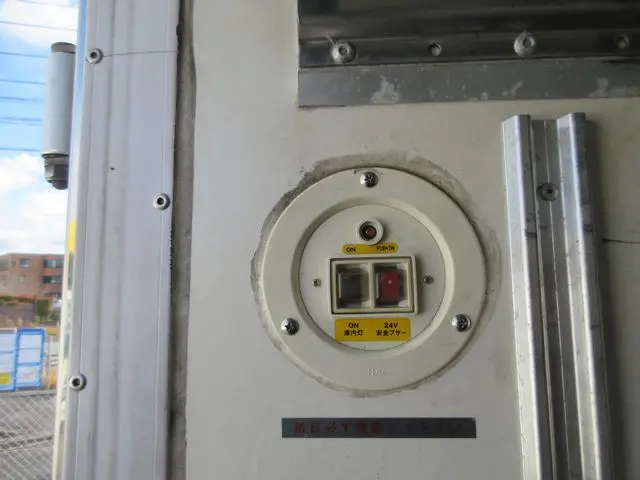 いすゞ フォワード TKG-FRR90T2(2WD)の写真22