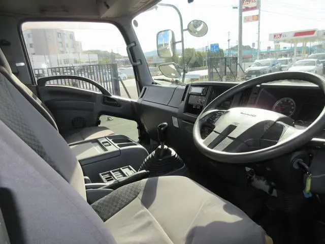 いすゞ フォワード TKG-FRR90T2(2WD)の写真32