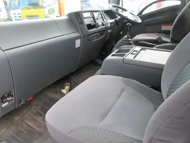 いすゞ フォワード TKG-FRR90T2(2WD)の写真34