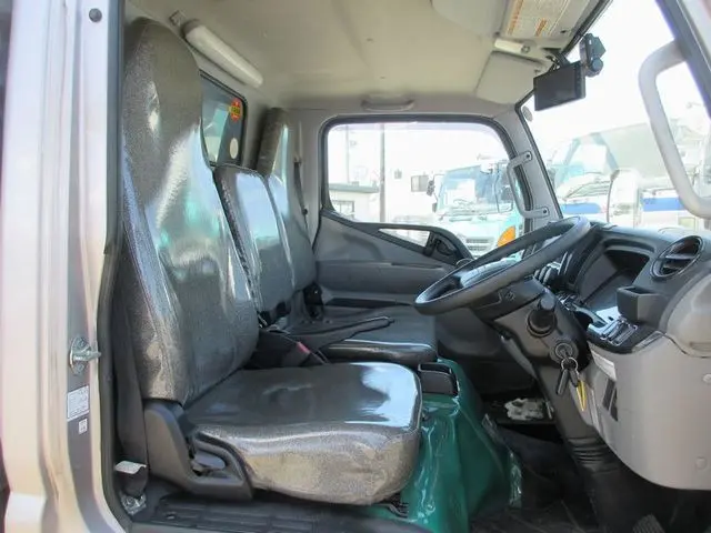 三菱 キャンター TPG-FBA20(2WD)の写真32