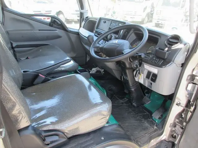 三菱 キャンター TPG-FBA20(2WD)の写真33