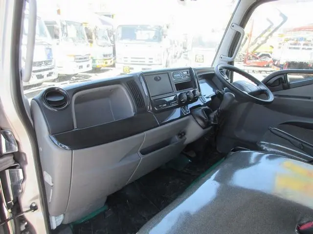 三菱 キャンター TPG-FBA20(2WD)の写真35
