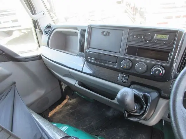 三菱 キャンター TPG-FBA20(2WD)の写真37