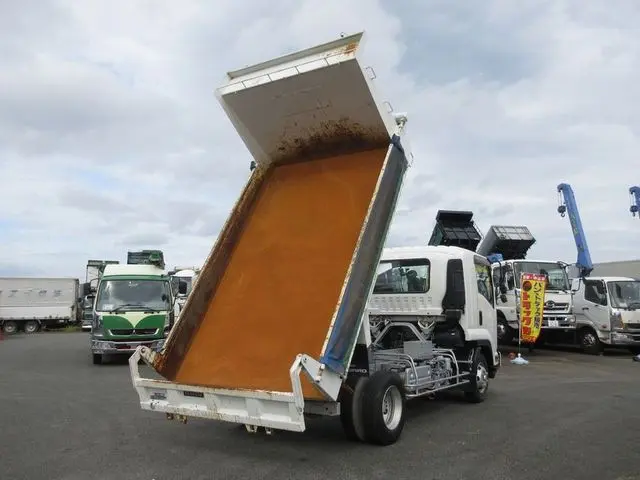 いすゞ フォワード 2RG-FRR90S2(2WD)の写真2