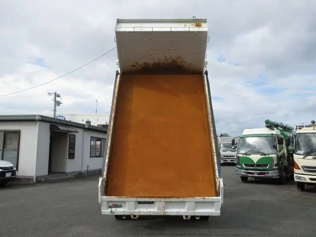 いすゞ フォワード 2RG-FRR90S2(2WD)の写真14