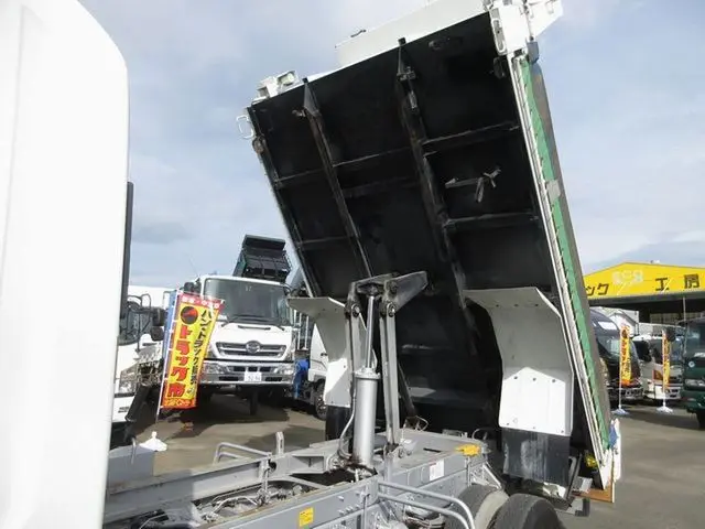 いすゞ フォワード 2RG-FRR90S2(2WD)の写真25