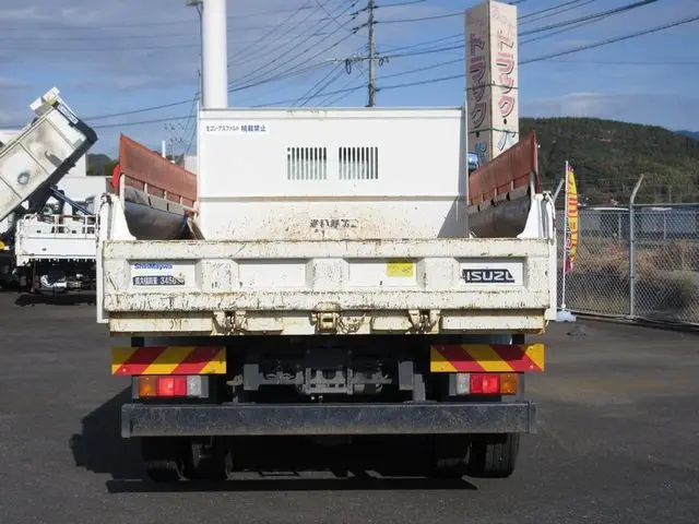 いすゞ フォワード 2PG-FRR90S1(2WD)の写真8