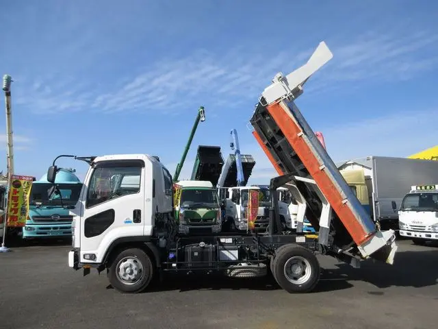 いすゞ フォワード 2PG-FRR90S1(2WD)の写真14