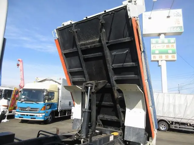 いすゞ フォワード 2PG-FRR90S1(2WD)の写真29