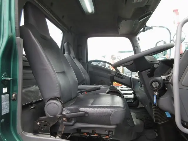いすゞ フォワード 2PG-FRR90S1(2WD)の写真41