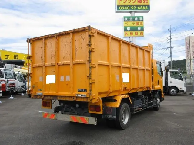 いすゞ フォワード 2RG-FRR90S2(2WD)の写真6
