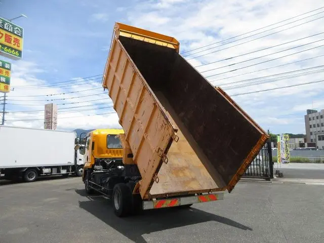 いすゞ フォワード 2RG-FRR90S2(2WD)の写真14