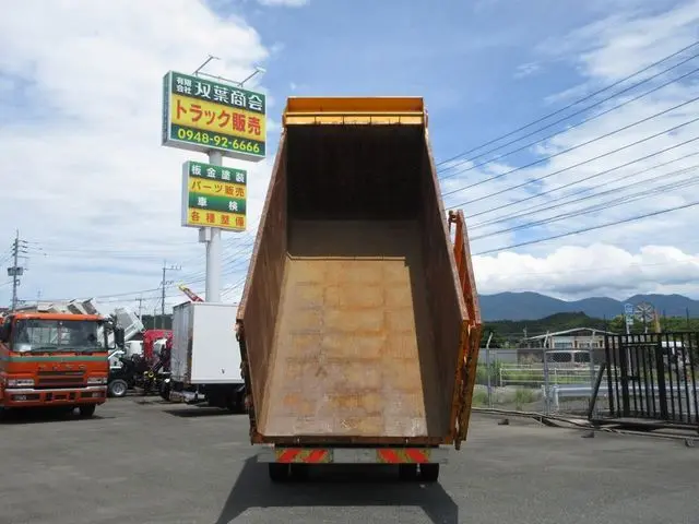 いすゞ フォワード 2RG-FRR90S2(2WD)の写真15