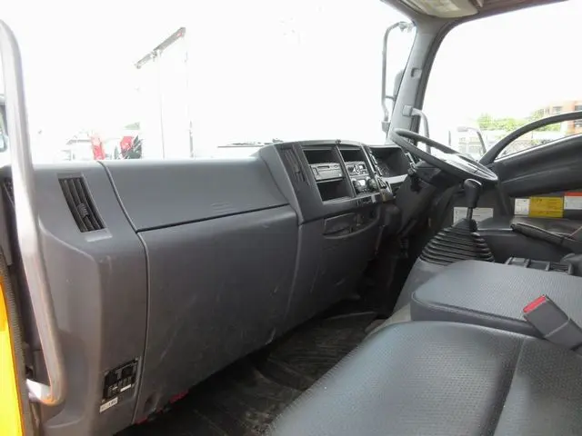 いすゞ フォワード 2RG-FRR90S2(2WD)の写真36