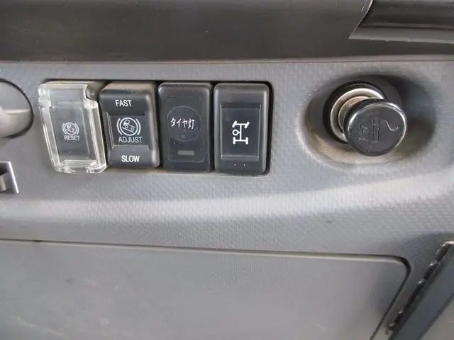いすゞ フォワード 2RG-FRR90S2(2WD)の写真42