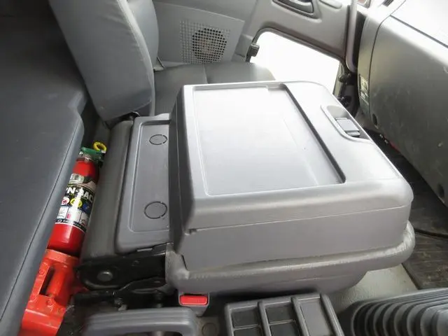 いすゞ フォワード 2RG-FRR90S2(2WD)の写真44