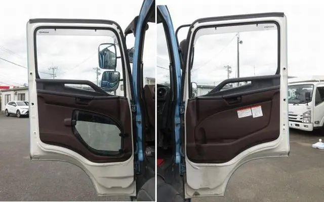 日野 レンジャー 2KG-FC2ABA(2WD)の写真38