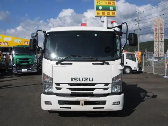 いすゞ フォワード TKG-FRR90S2(2WD)の写真4