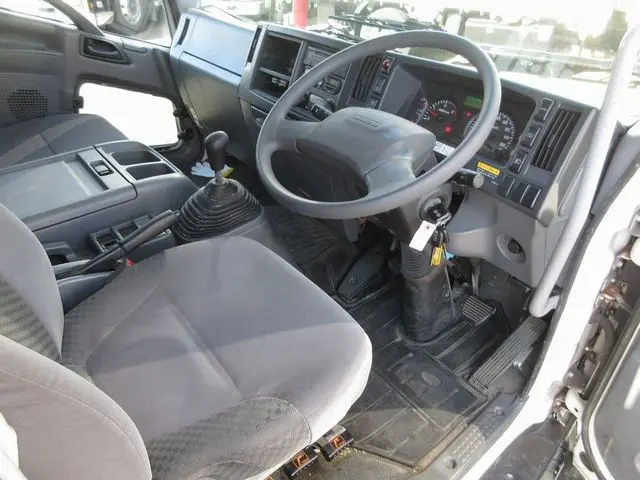 いすゞ フォワード TKG-FRR90S2(2WD)の写真33