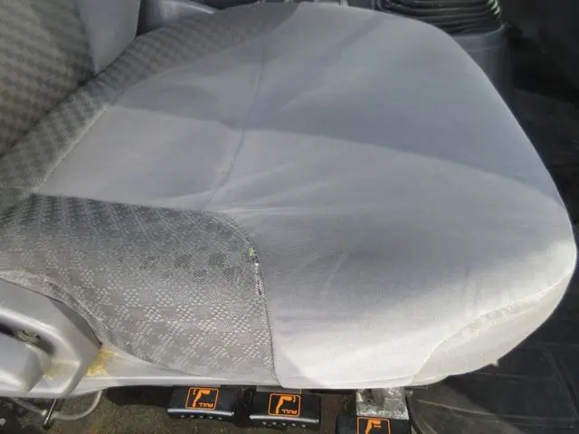 いすゞ フォワード TKG-FRR90S2(2WD)の写真34