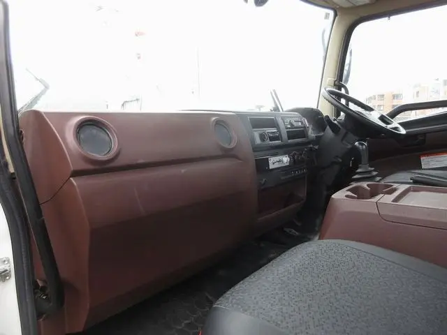 日野 レンジャー 2KG-FC2ABA(2WD)の写真41