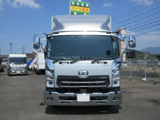 UD コンドル 2PG-BRR90T2(2WD)の写真4