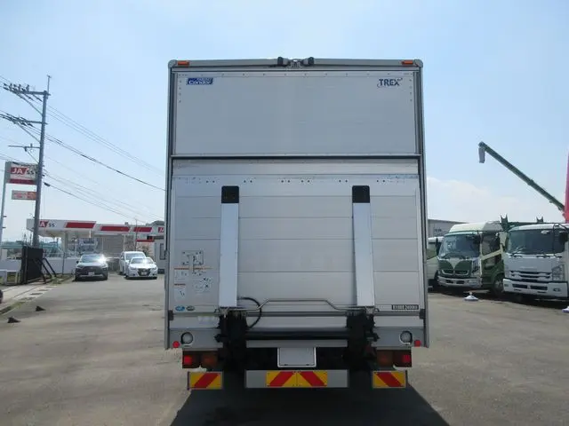 UD コンドル 2PG-BRR90T2(2WD)の写真9