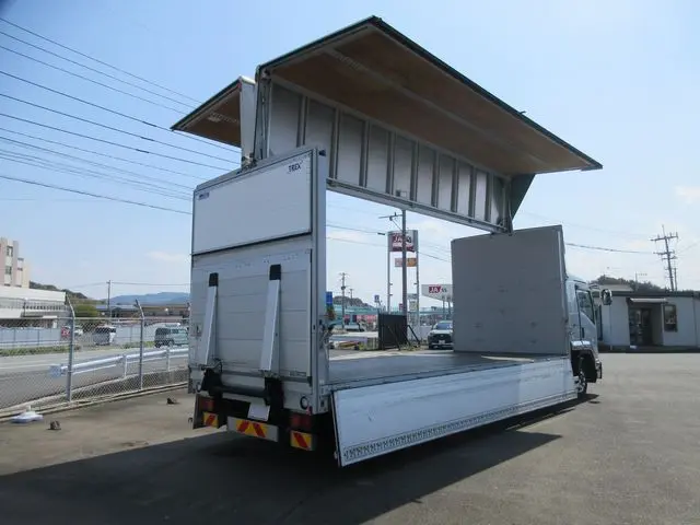 UD コンドル 2PG-BRR90T2(2WD)の写真17