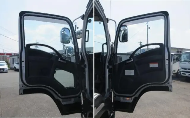 UD コンドル 2PG-BRR90T2(2WD)の写真34