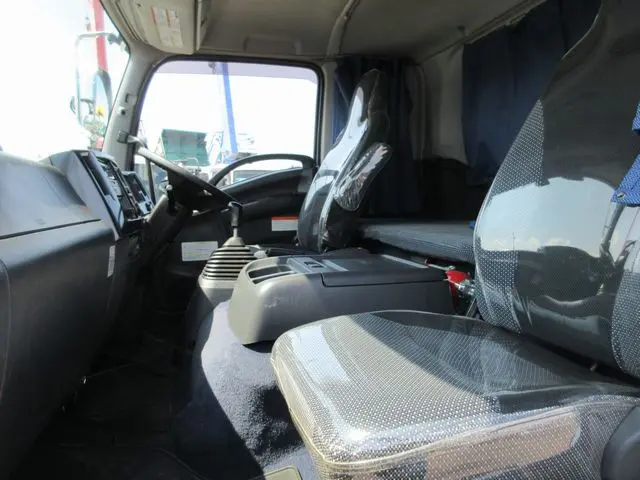 UD コンドル 2PG-BRR90T2(2WD)の写真38