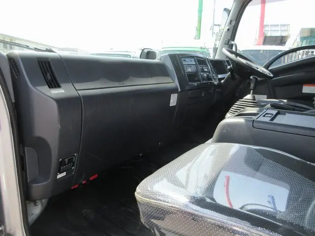 UD コンドル 2PG-BRR90T2(2WD)の写真39