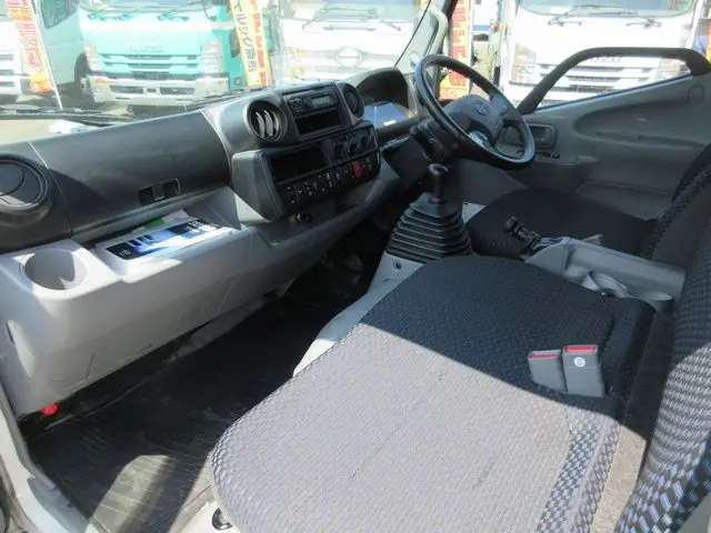 日野 デュトロ 2RG-XZC605M(2WD)の写真28