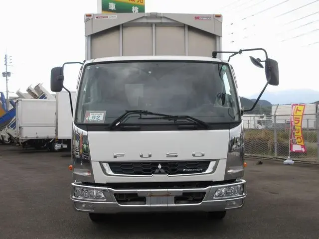 三菱 ファイター 2KG-FK64F(2WD)の写真4