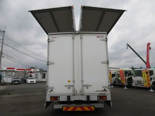 三菱 ファイター 2KG-FK64F(2WD)の写真15