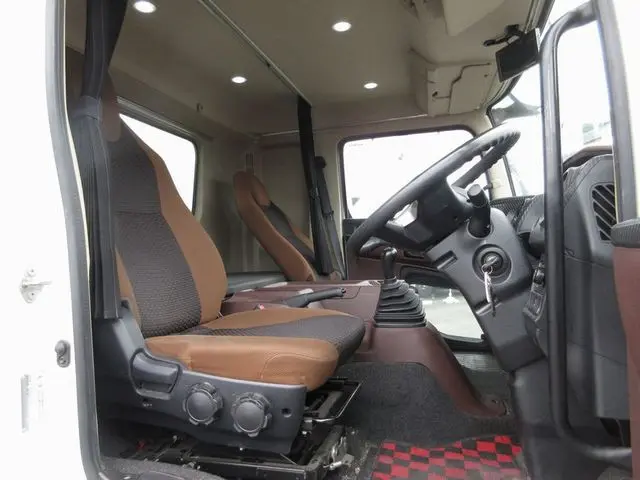 日野 レンジャー 2KG-FD2ABA(2WD)の写真34