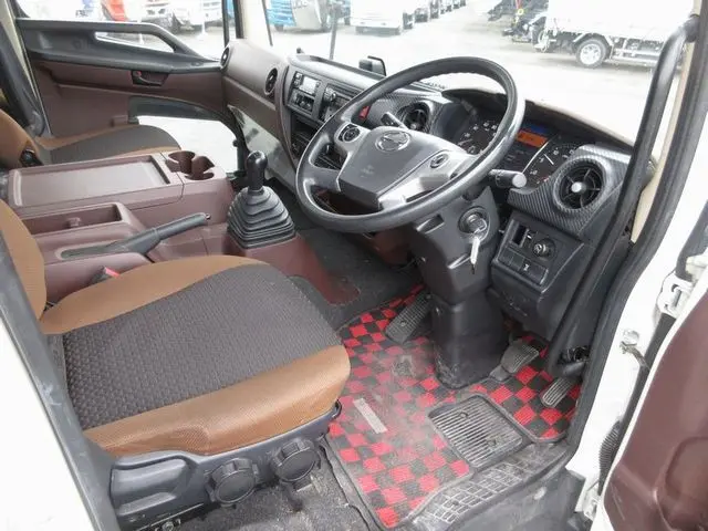 日野 レンジャー 2KG-FD2ABA(2WD)の写真35