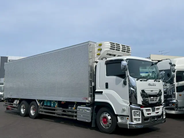 いすゞ ギガ 2KG-CYL77C(2WD)の写真3