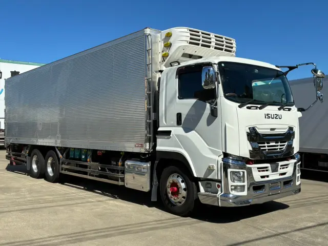 いすゞ ギガ 2KG-CYL77C(2WD)の写真3