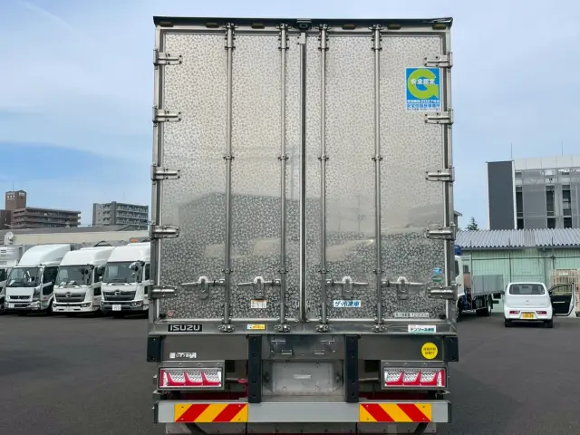 いすゞ ギガ 2KG-CYL77C(2WD)の写真5