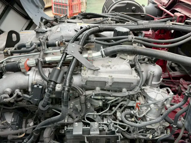 いすゞ ギガ 2KG-CYL77C(2WD)の写真26