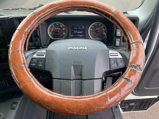 いすゞ ギガ 2KG-CYL77C(2WD)の写真33