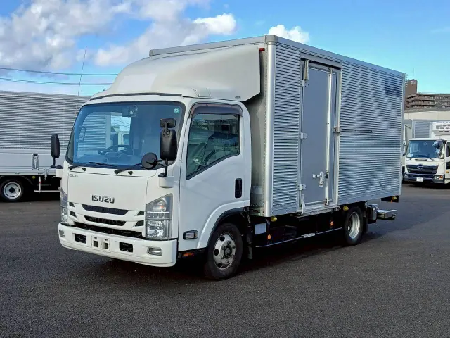 いすゞ エルフ 2RG-NPR88AN(2WD)の写真1