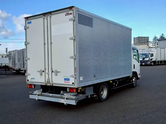 いすゞ エルフ 2RG-NPR88AN(2WD)の写真4