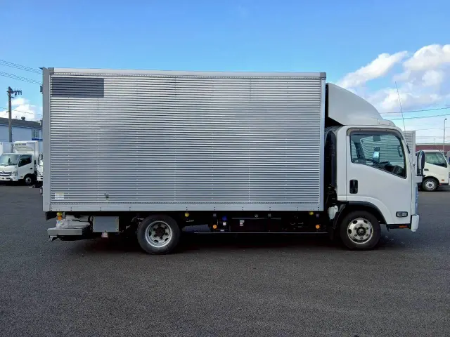 いすゞ エルフ 2RG-NPR88AN(2WD)の写真8