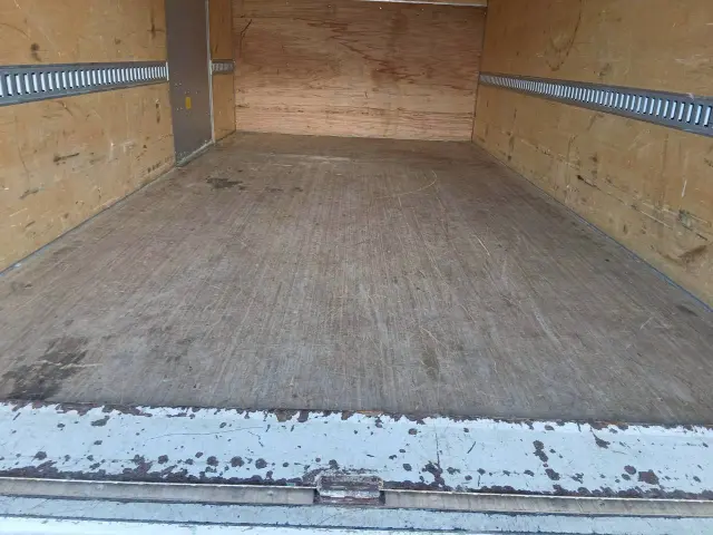 いすゞ エルフ 2RG-NPR88AN(2WD)の写真11